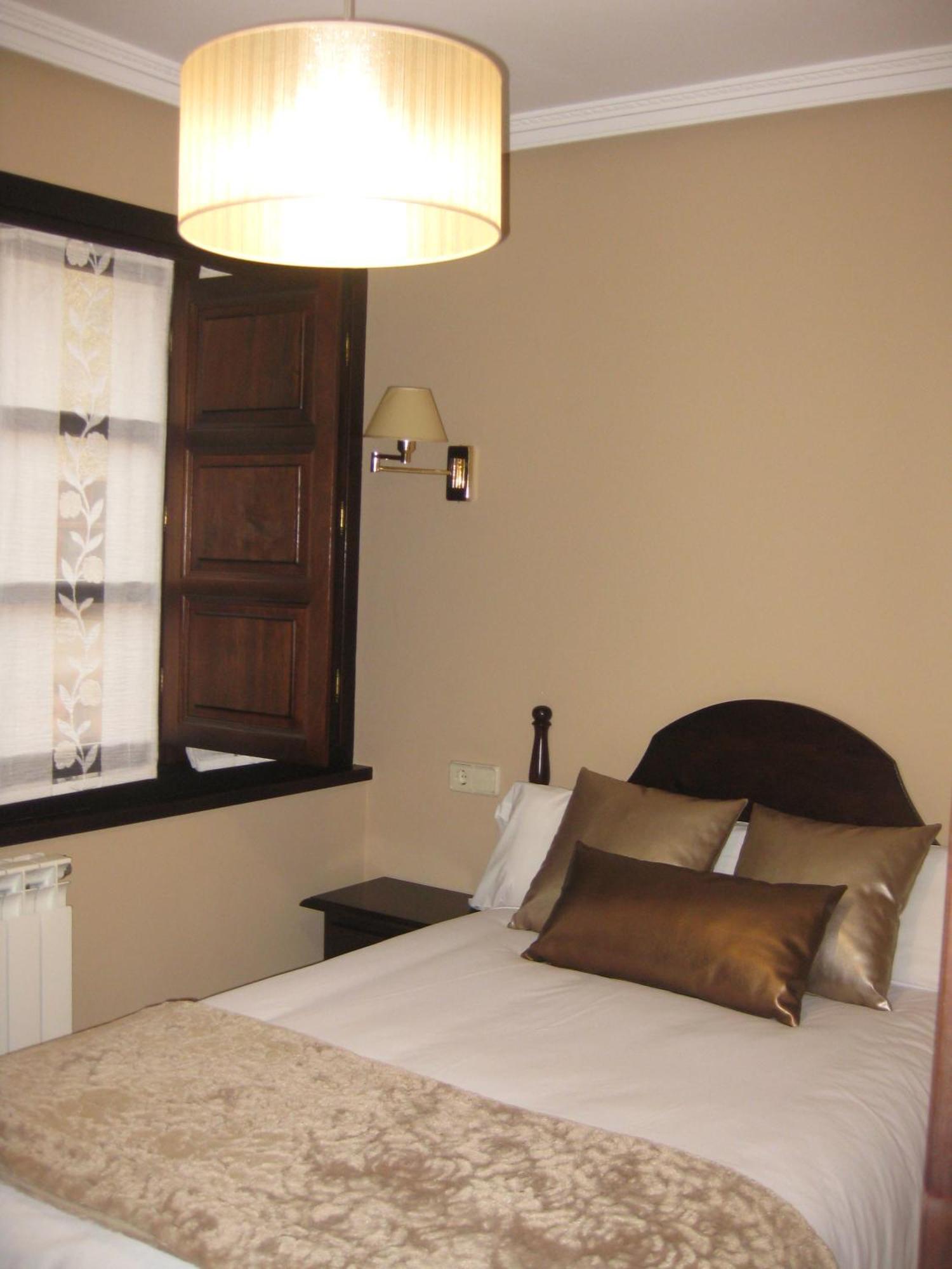 Hotel Rural Entremontes Cangas de Onis Room photo